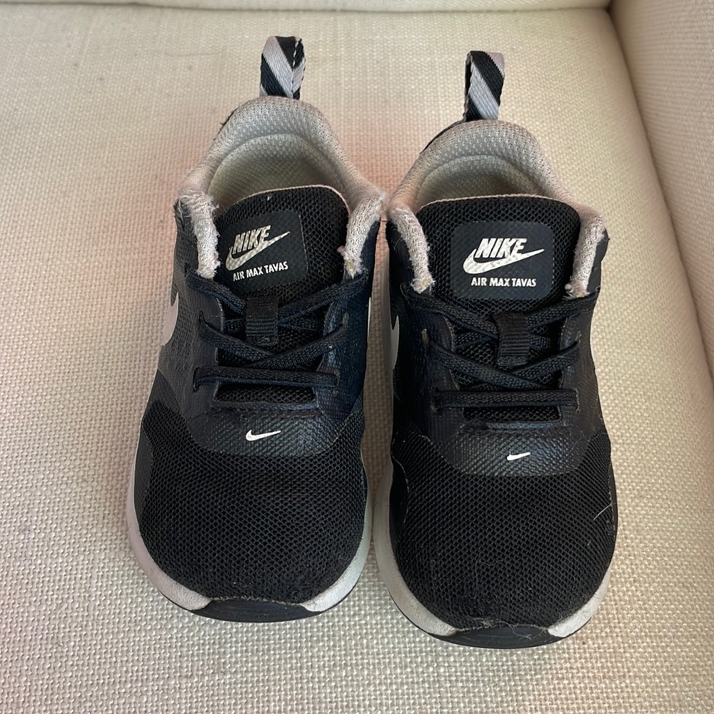 Nike Air Max Tavas Size 6C